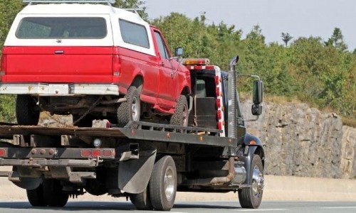 Oto Çekici Hizmeti: Güvenli ve Hızlı Araç Taşıma Çözümleri